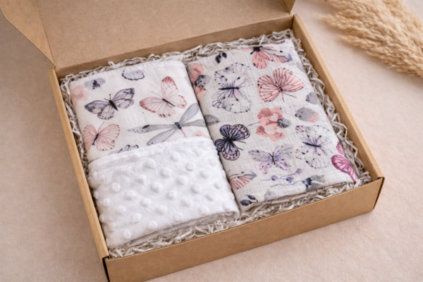 8CF99ED8-E2DE-441E-81CE-23ABC56B1509 Baba takaró, pillangós tetra pelenkával