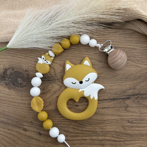 IMG_6463 Okkersárga róka cumilánc rágókával